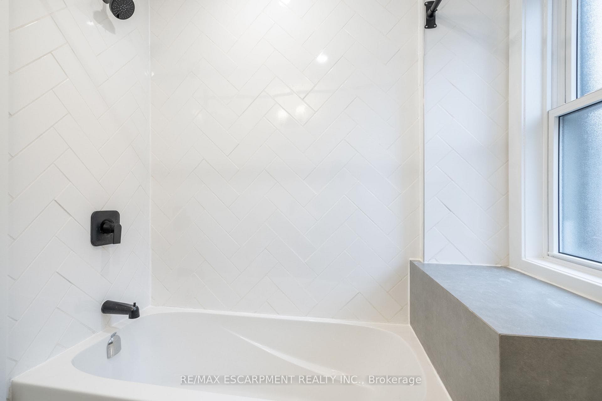 204 Balsam Avenue photo 29