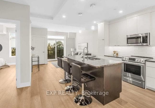 135 Orr Street Unit 402 photo 7
