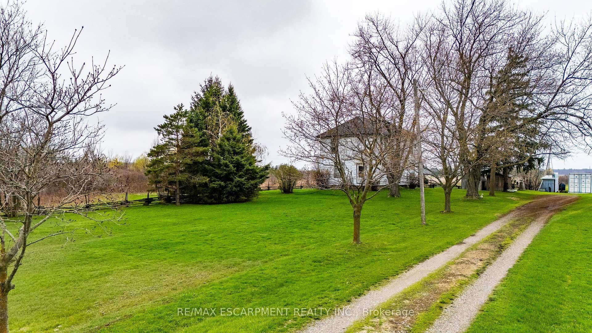 335 McKenzie Road photo 5