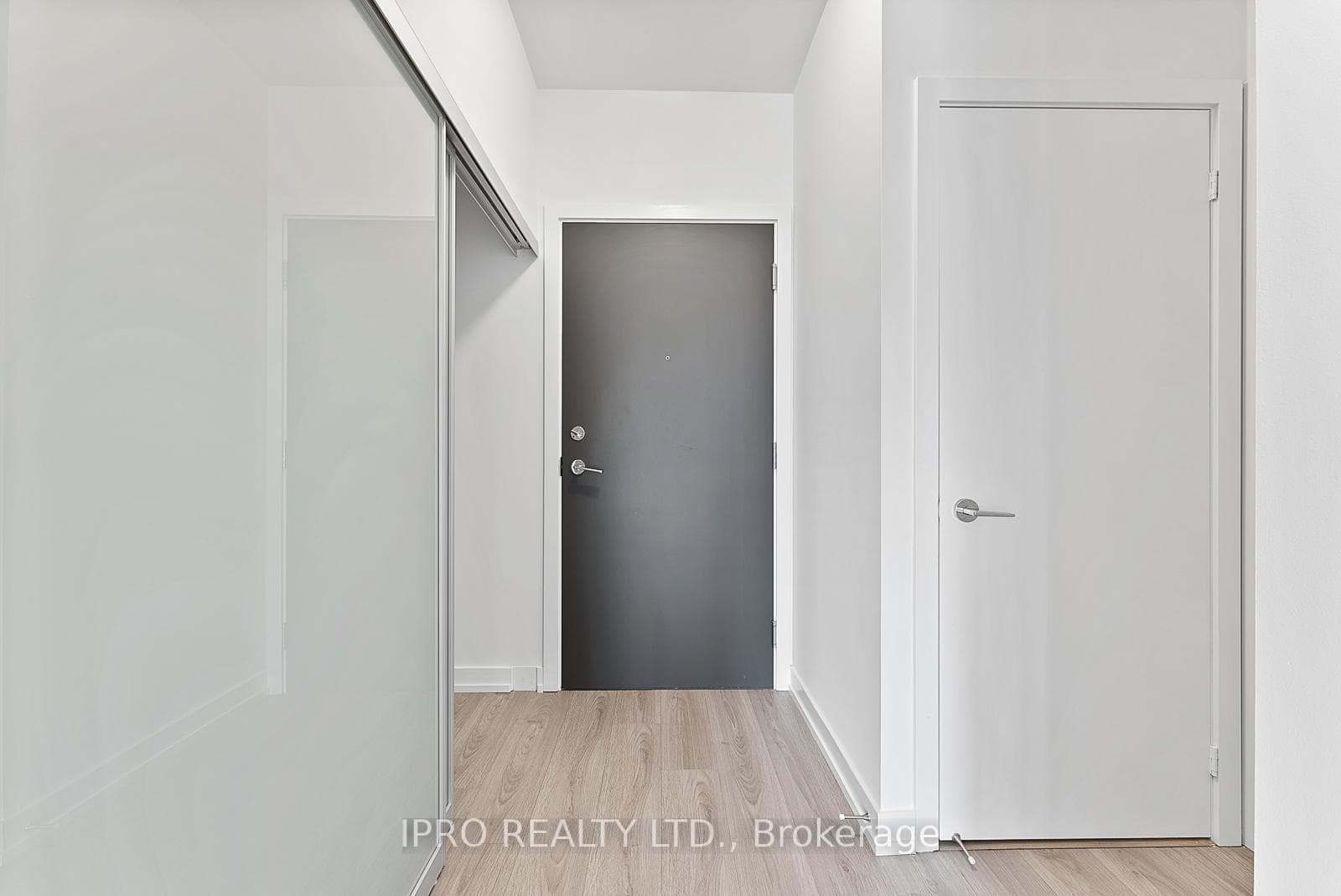 10 De Boers Drive Unit 602 photo 5