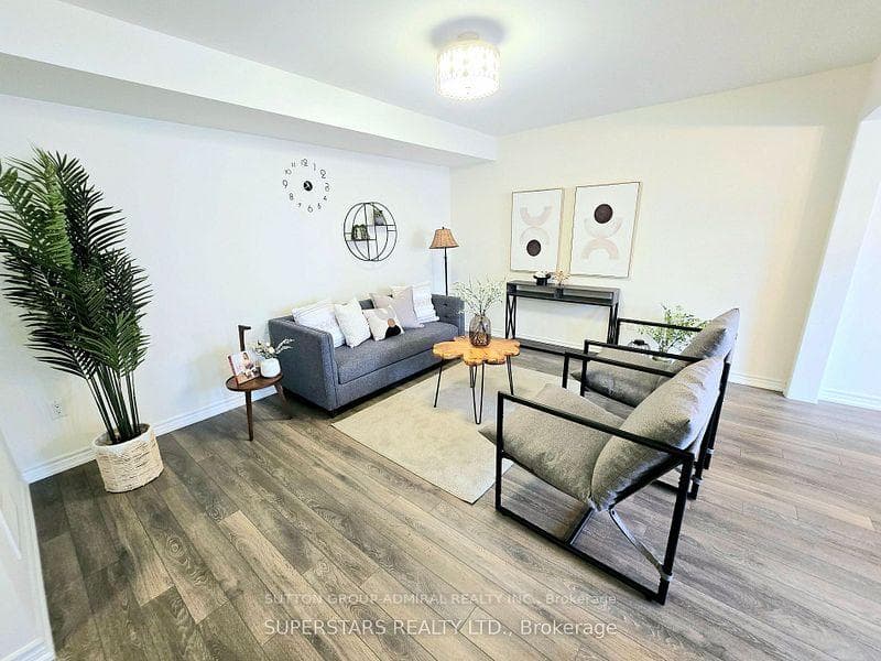 17 Bluegill Crescent photo 8