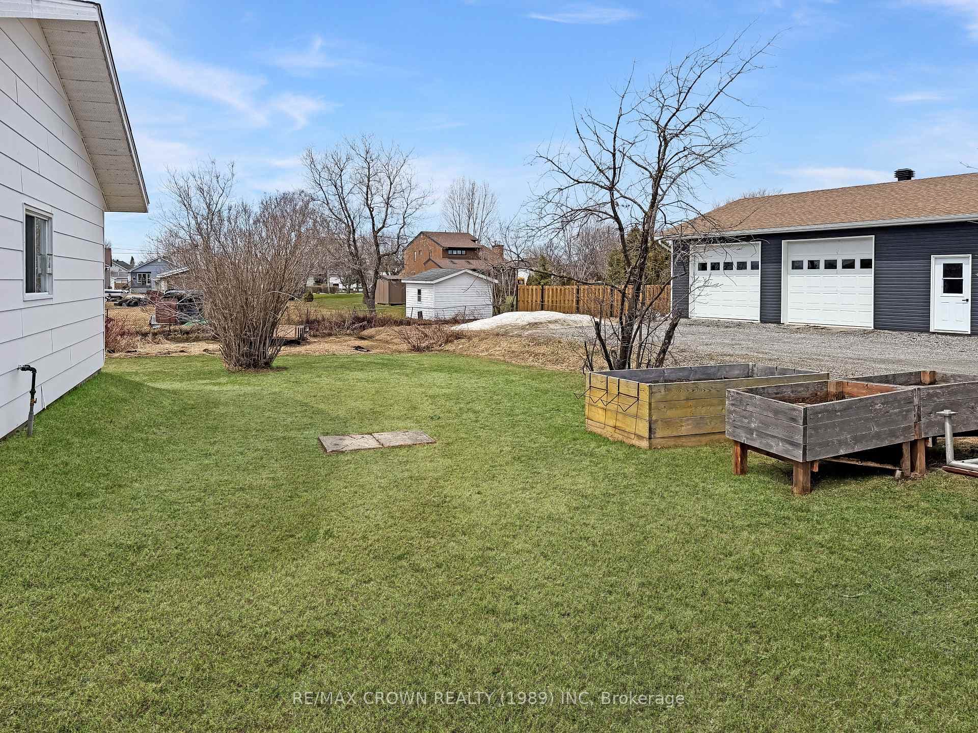 16 Lasalle Avenue photo 41