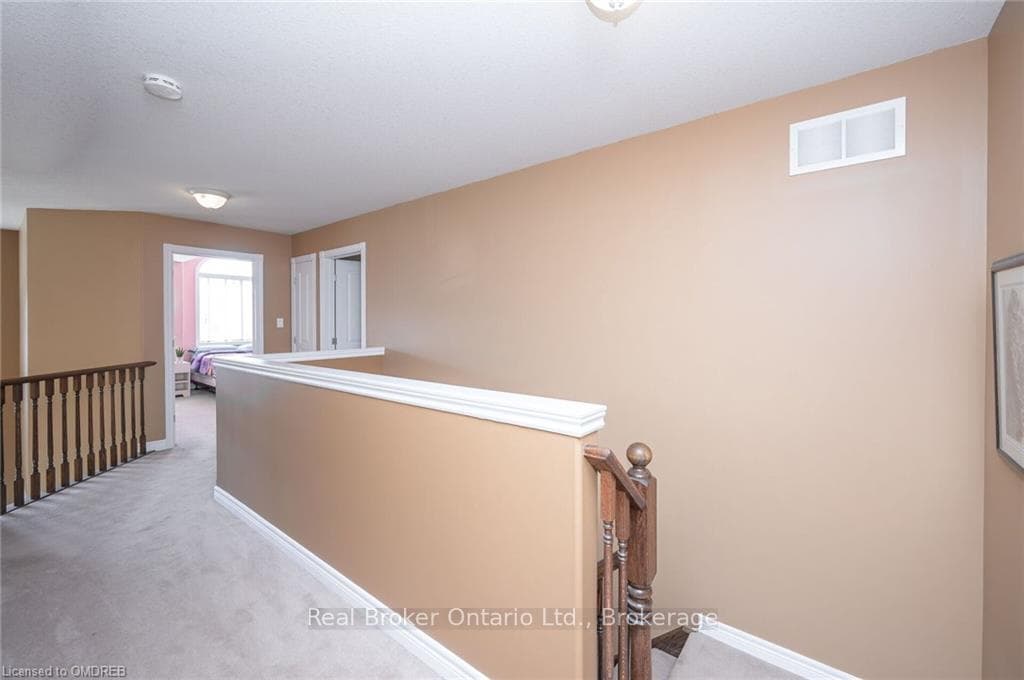 88 SUMNER CRES N/A photo 32