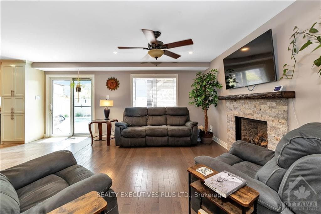 1736 CAMINITI Crescent photo 10