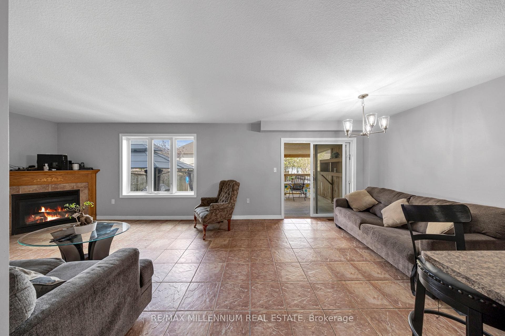 8 Bates Avenue photo 8