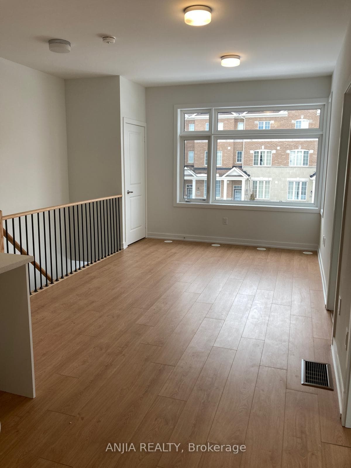 62 Rustle Woods Avenue photo 6