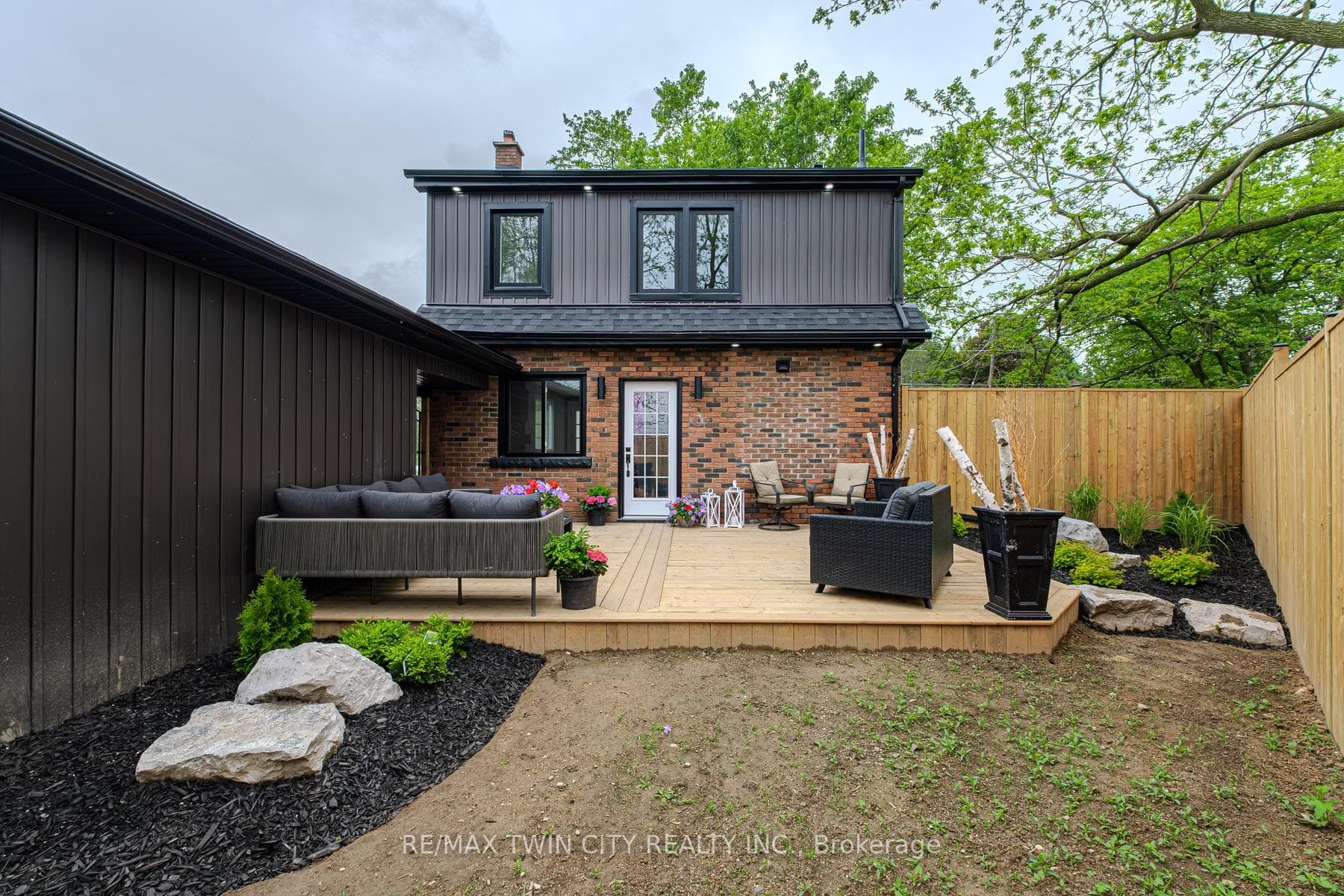 556 Paris Road photo 35