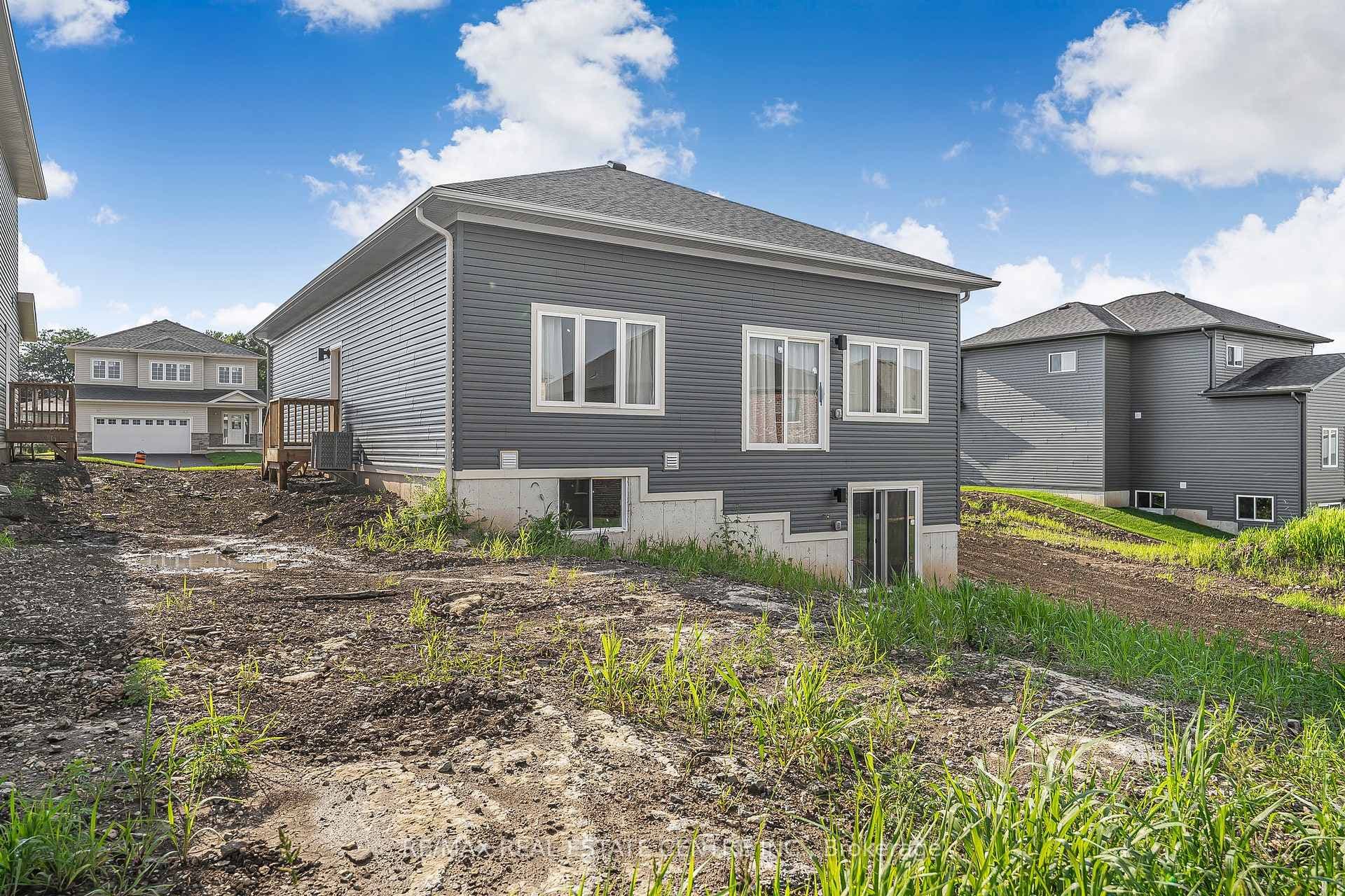 99 Hillcrest Road photo 39