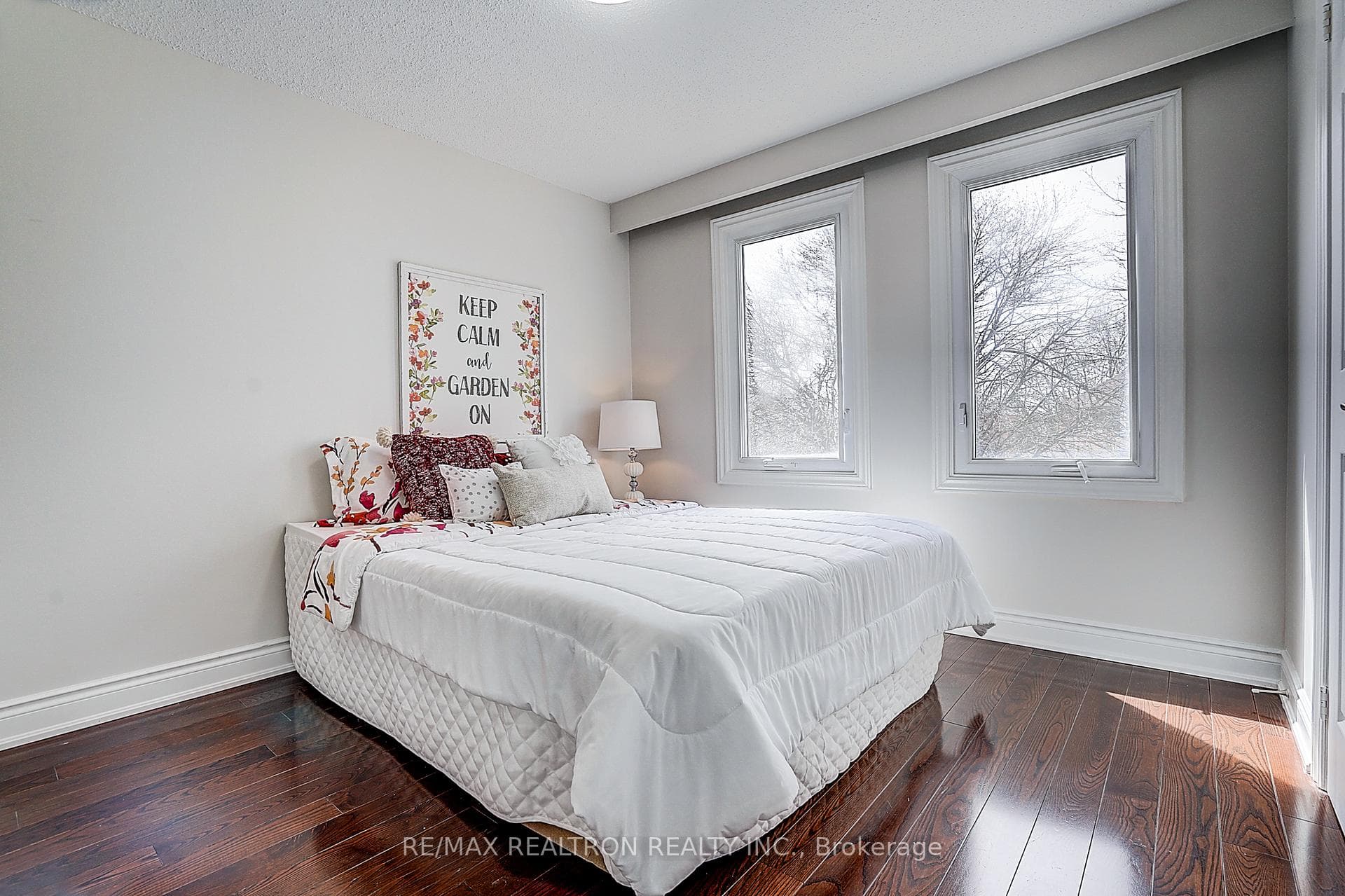 45 Stacey Crescent photo 35