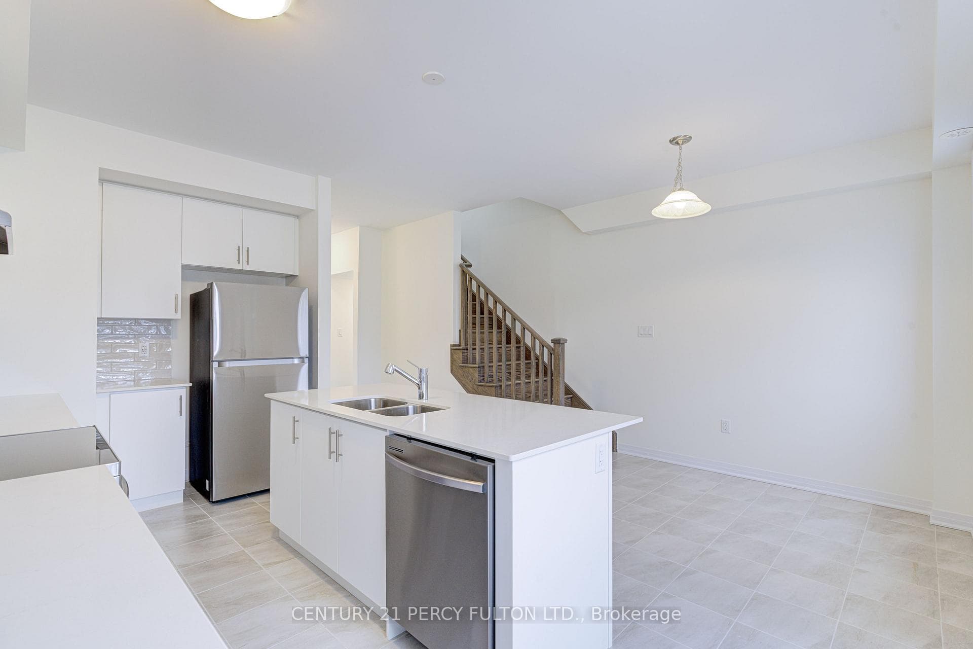 30 Hine Road photo 25