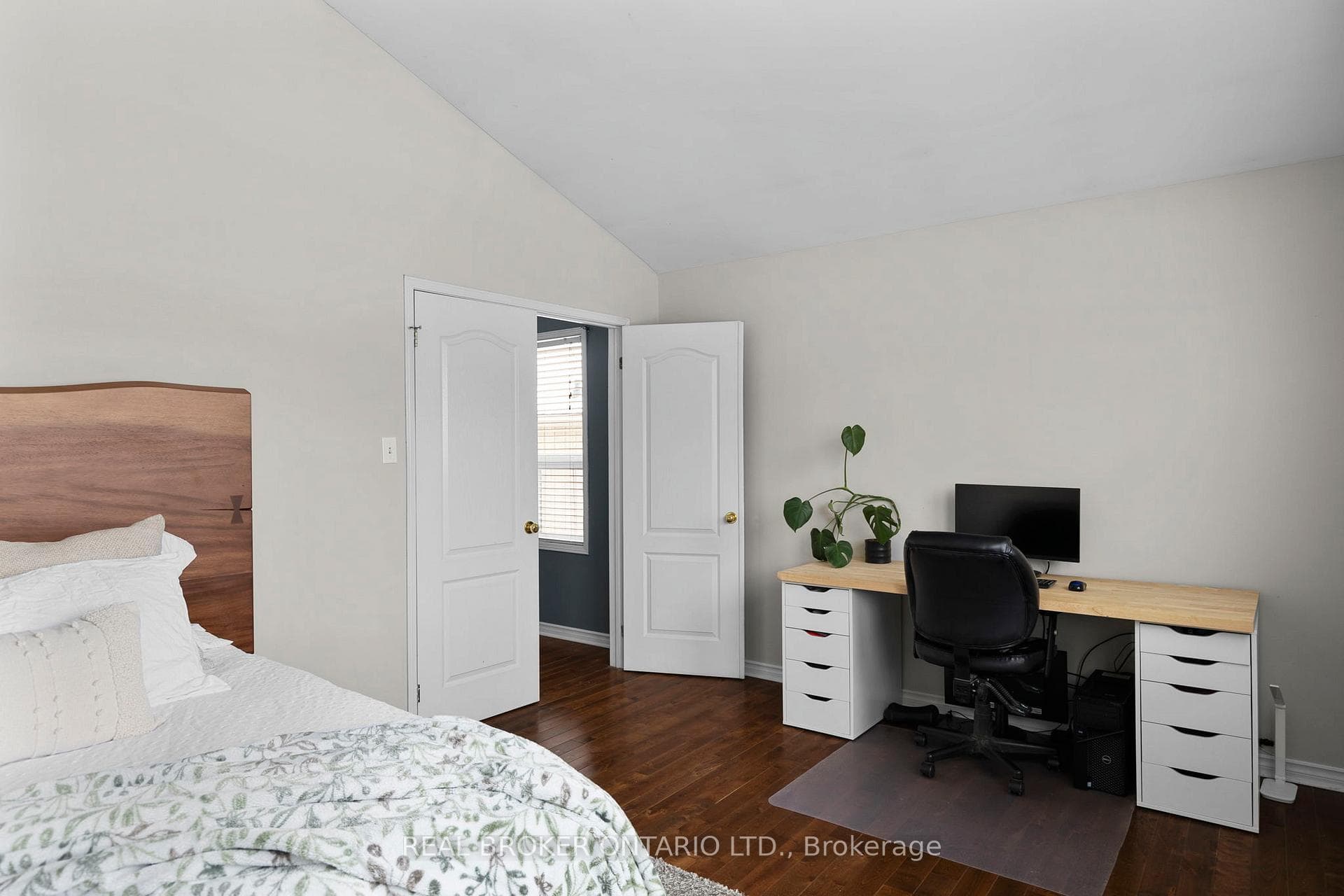27 Vanessa Drive photo 18