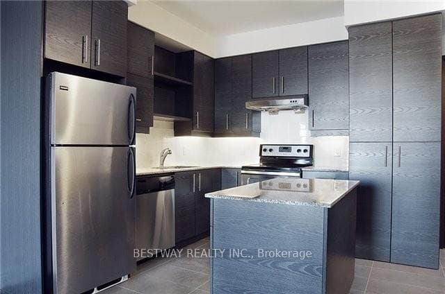 277 South Park Road Unit 705 photo 2