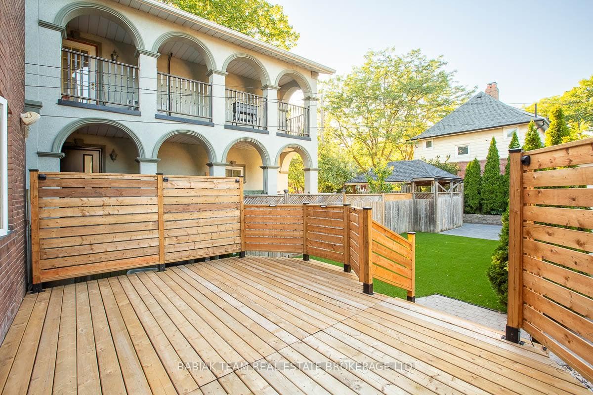 94 Woodside Avenue photo 32