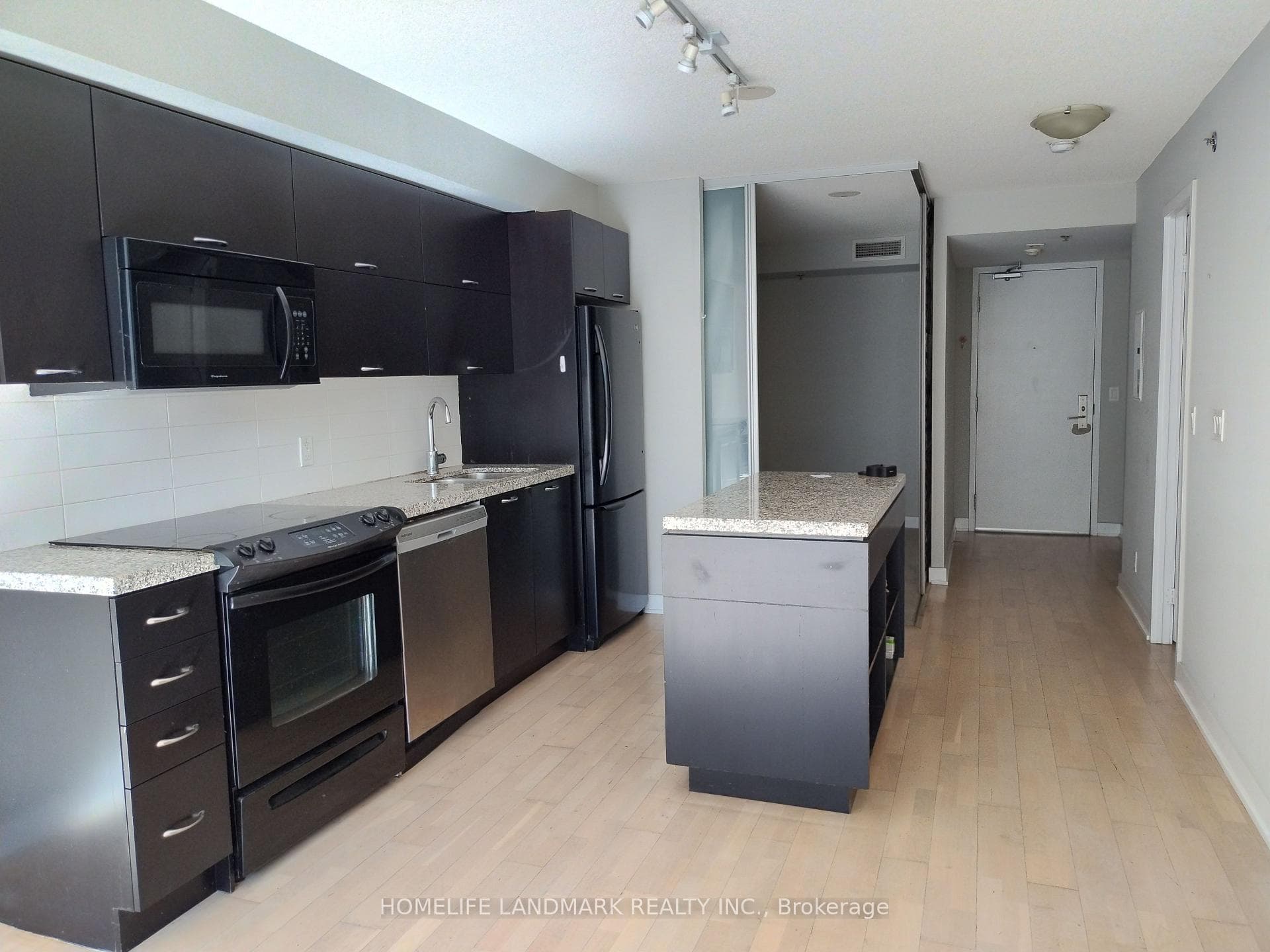 21 Nelson Street Unit 630 photo 4