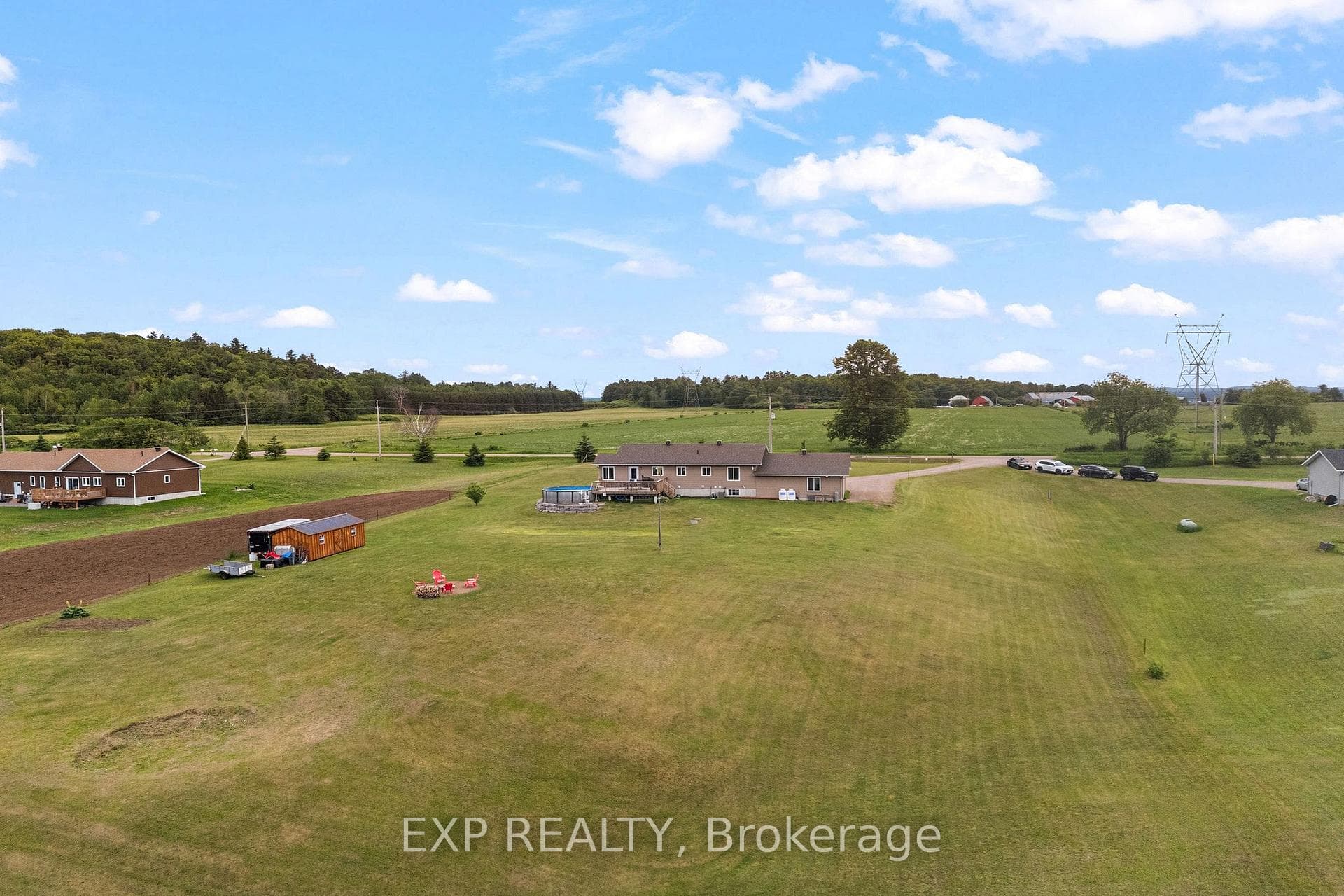 566A Pinnacle Road photo 6