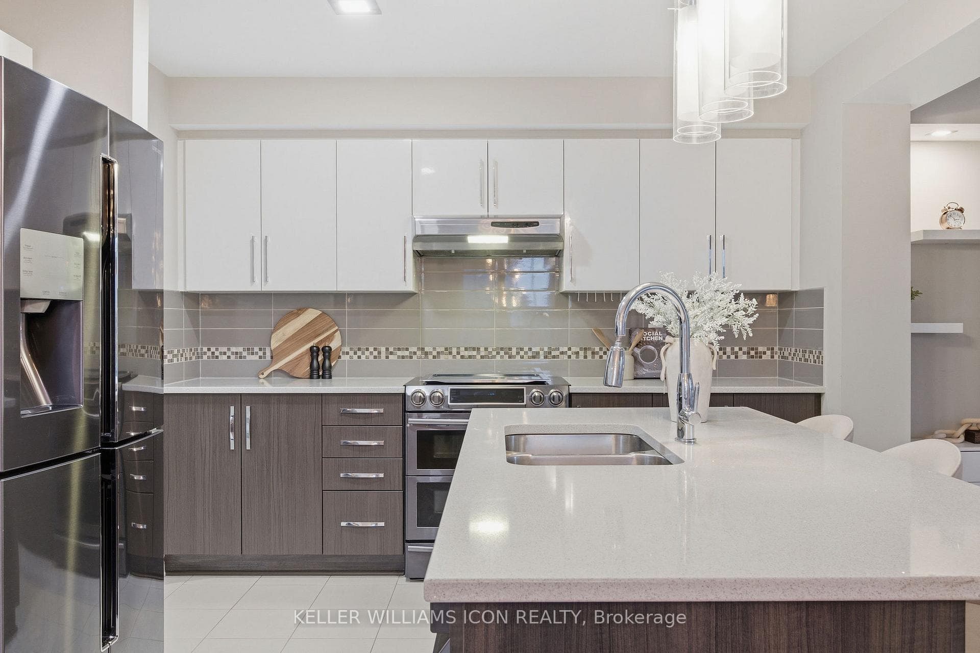 718 Breakstone Road photo 10