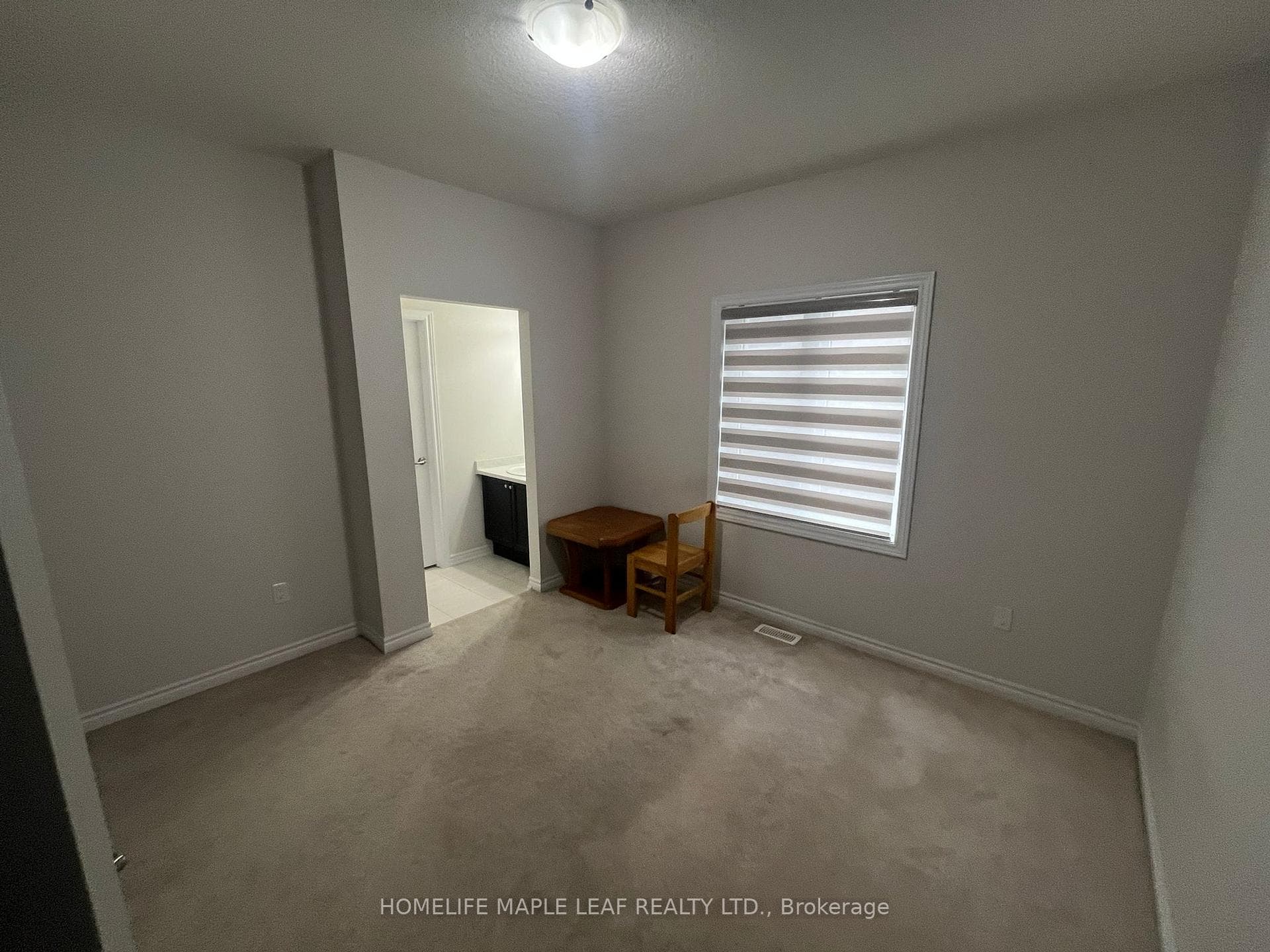 25 Hawtrey Road Unit Room 3 photo 5