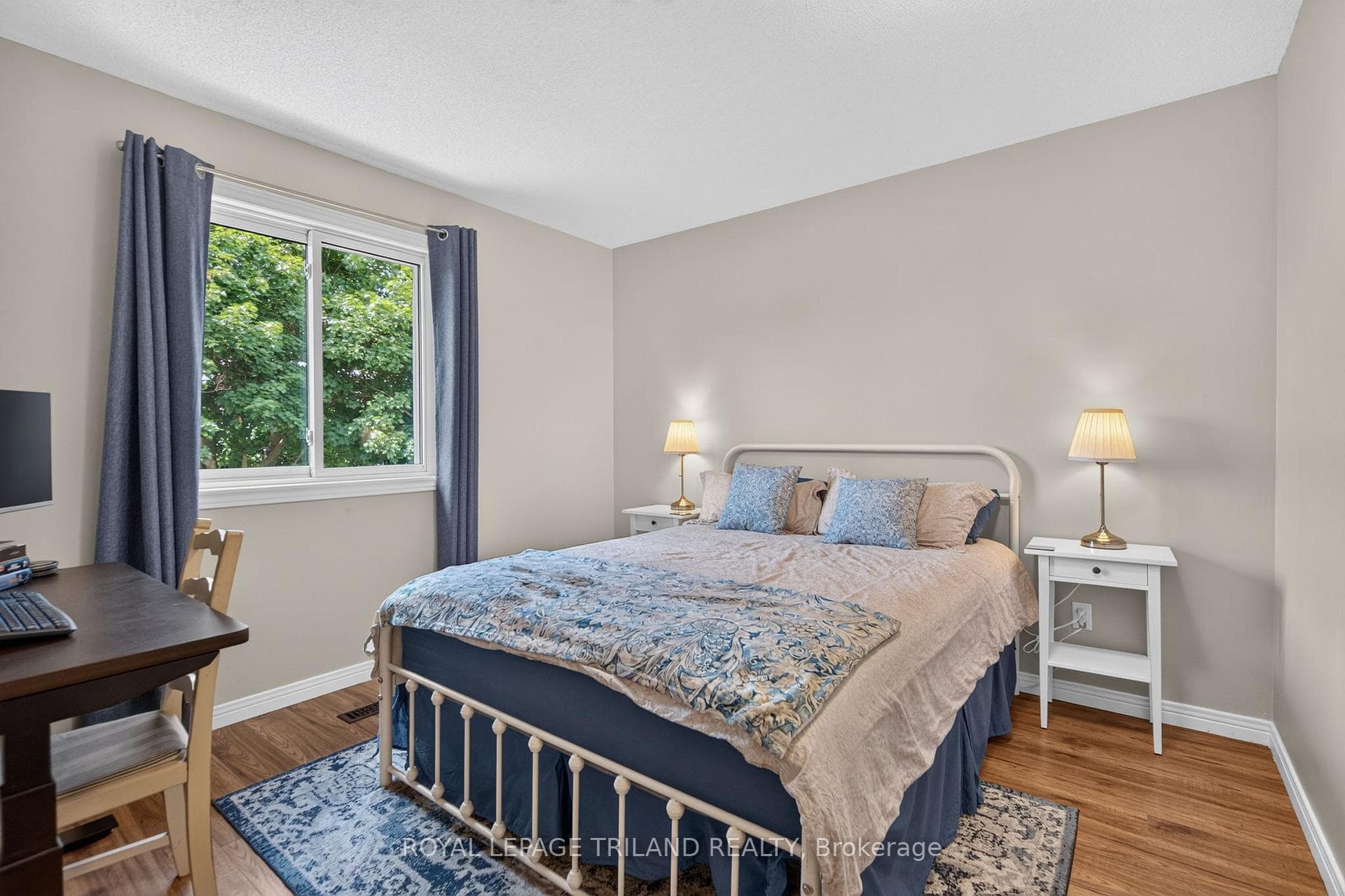 56 Parkview Crescent photo 16