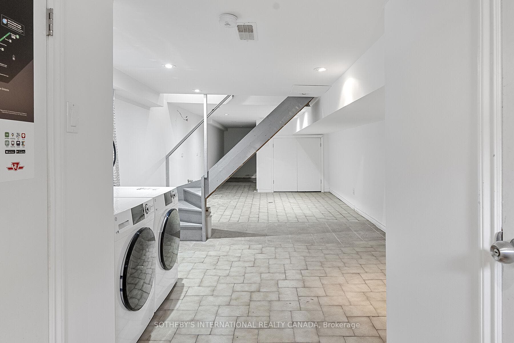 44 Fisher Street photo 25