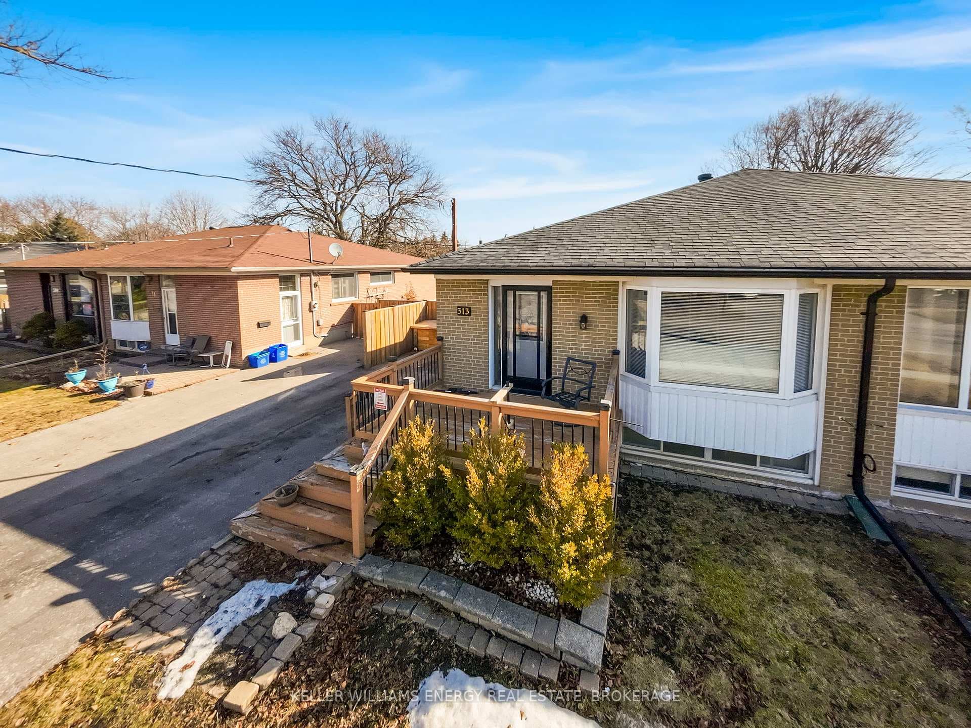 313 Rosedale Drive photo 2