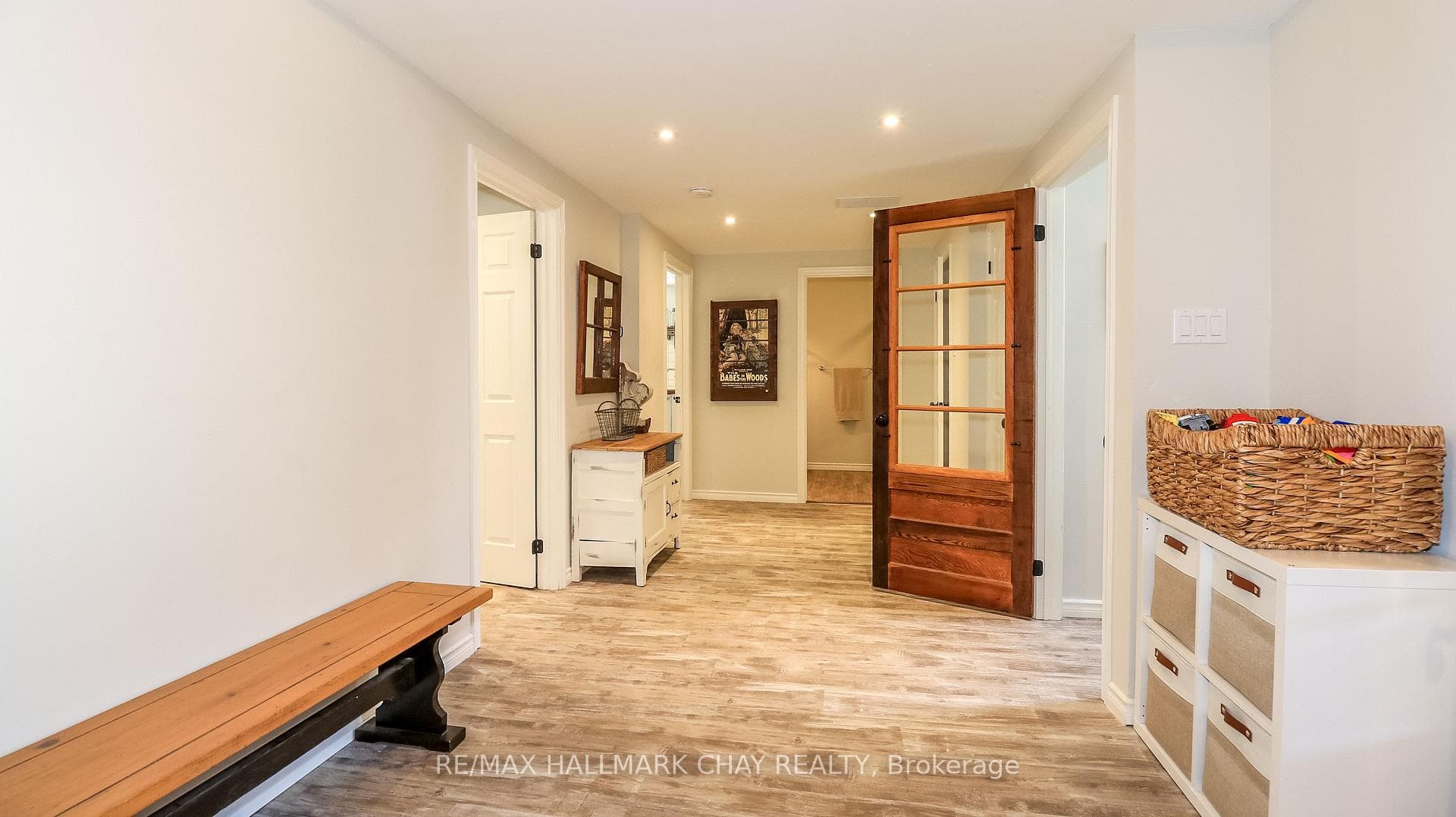 2281 Scythes Street photo 27