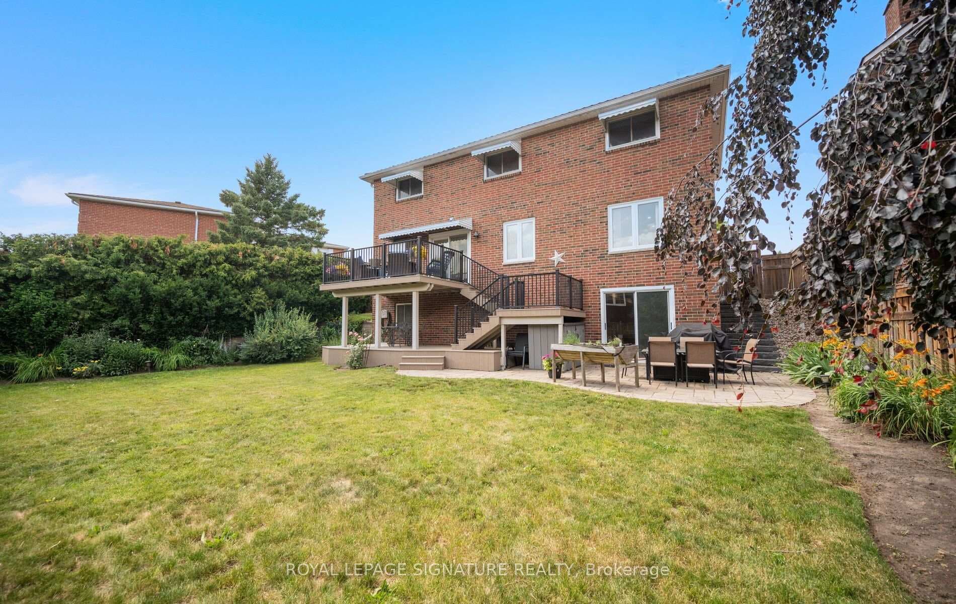1892 Beechknoll Avenue photo 34
