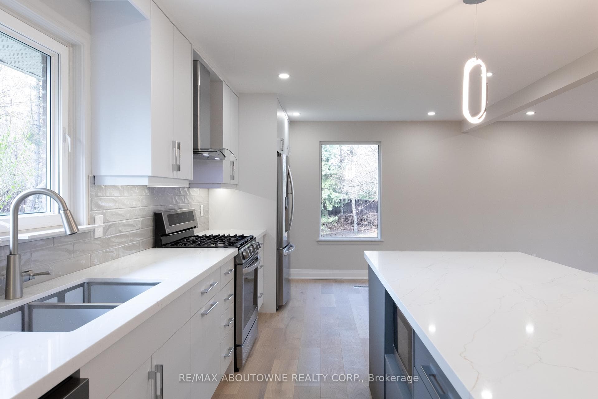 2269 Constance Drive photo 12