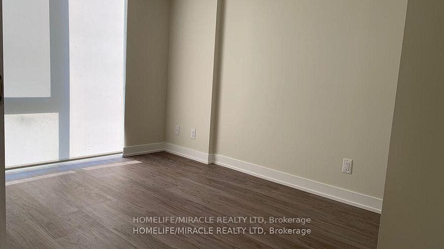 38 Monte kwinter Court Unit 811 photo 5