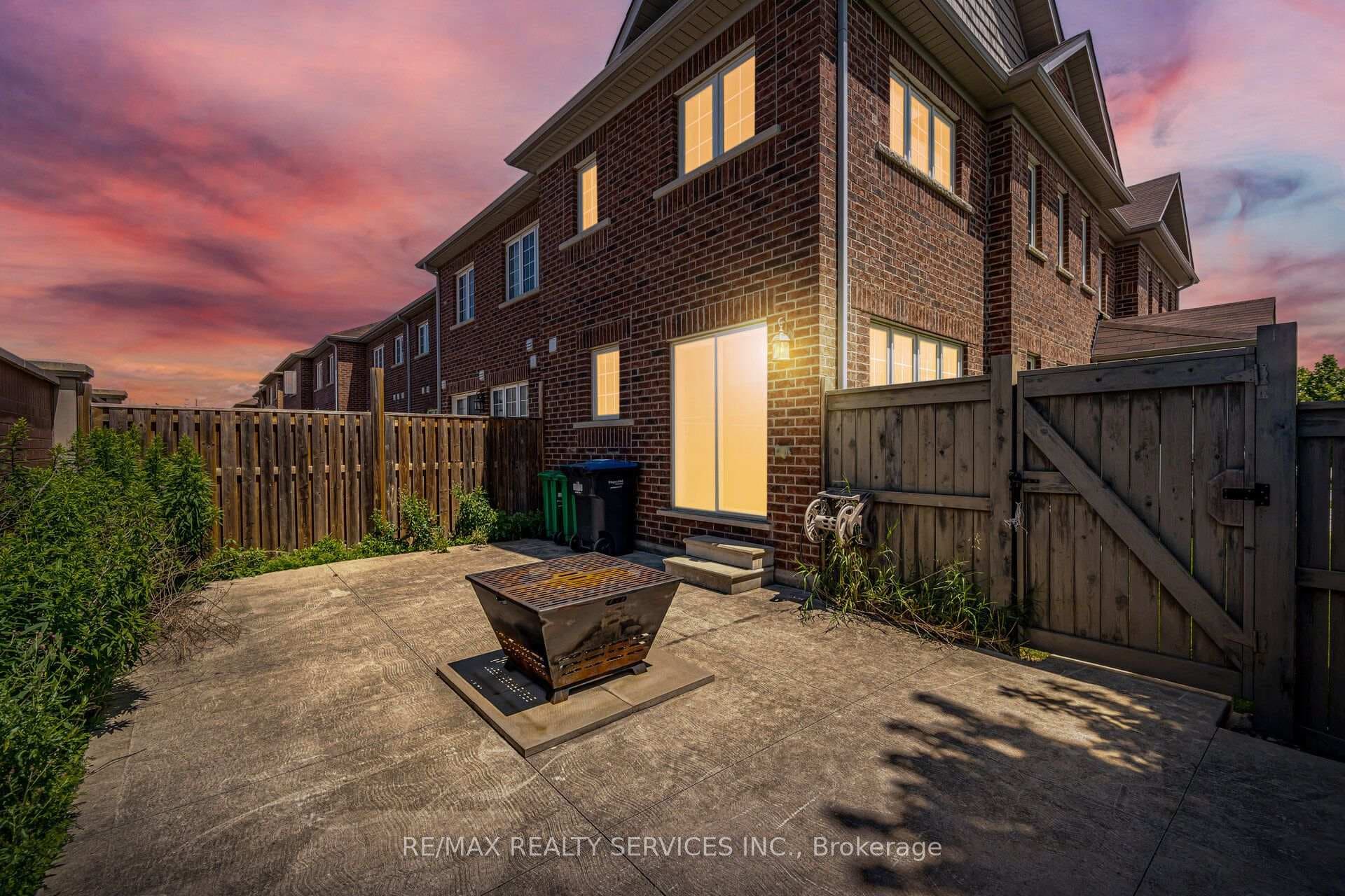 144 Baffin Crescent photo 41