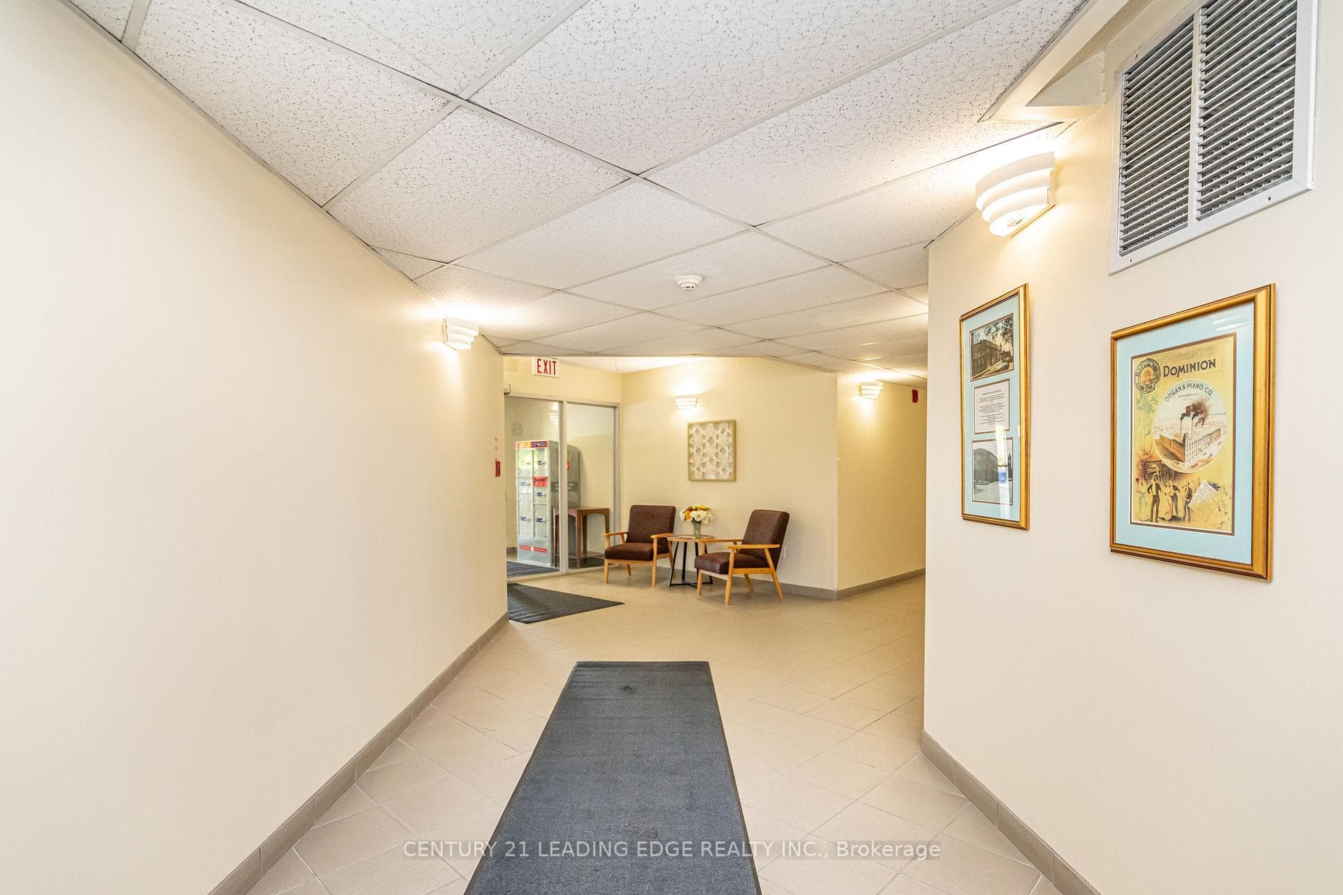 95 Wellington Street Unit 301 photo 5