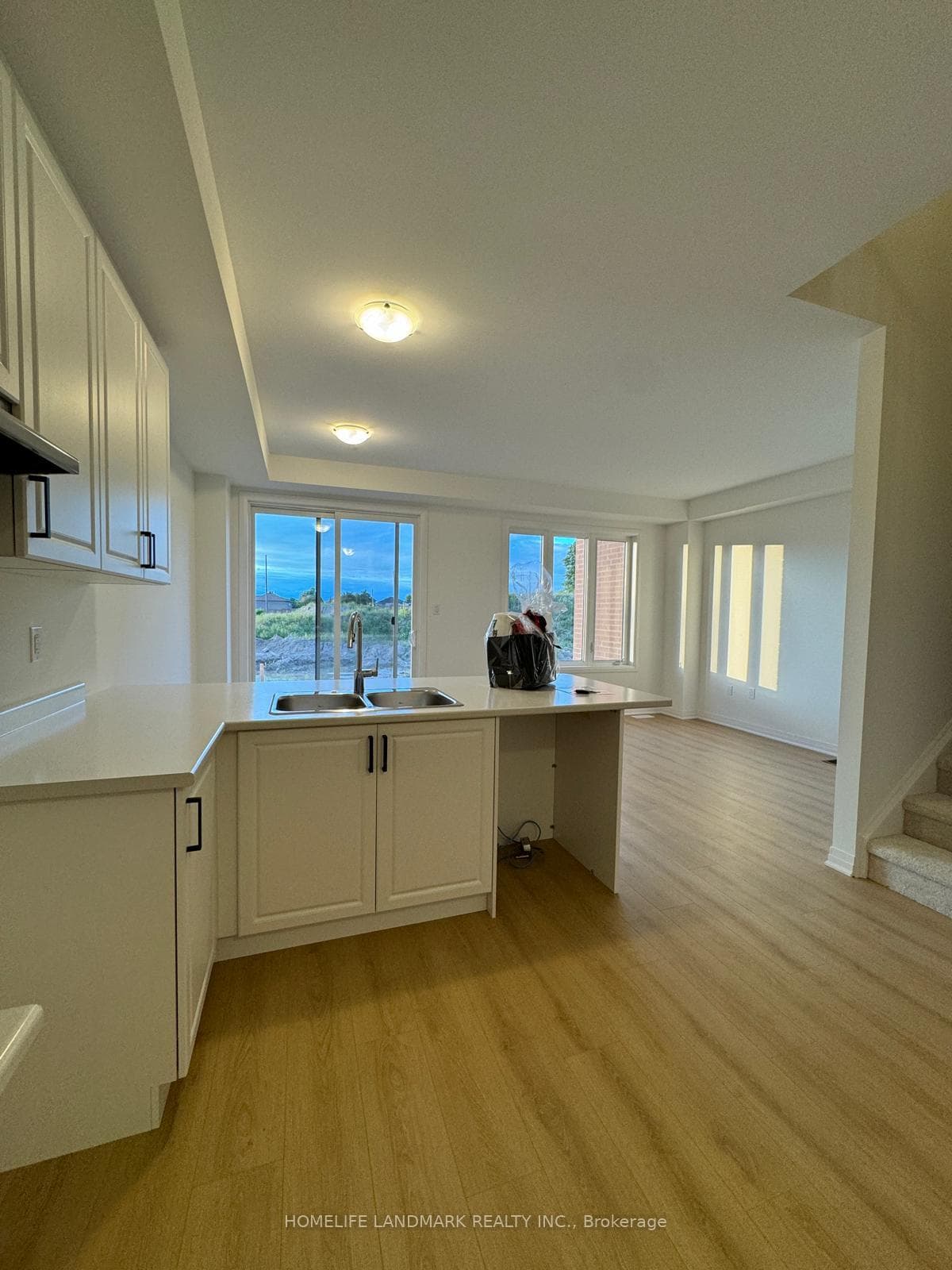 75 Sagewood Avenue photo 6