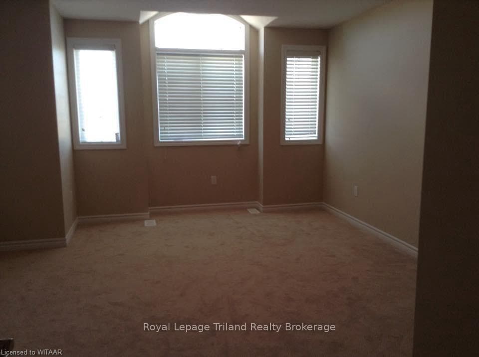 35 AMOS Drive photo 4