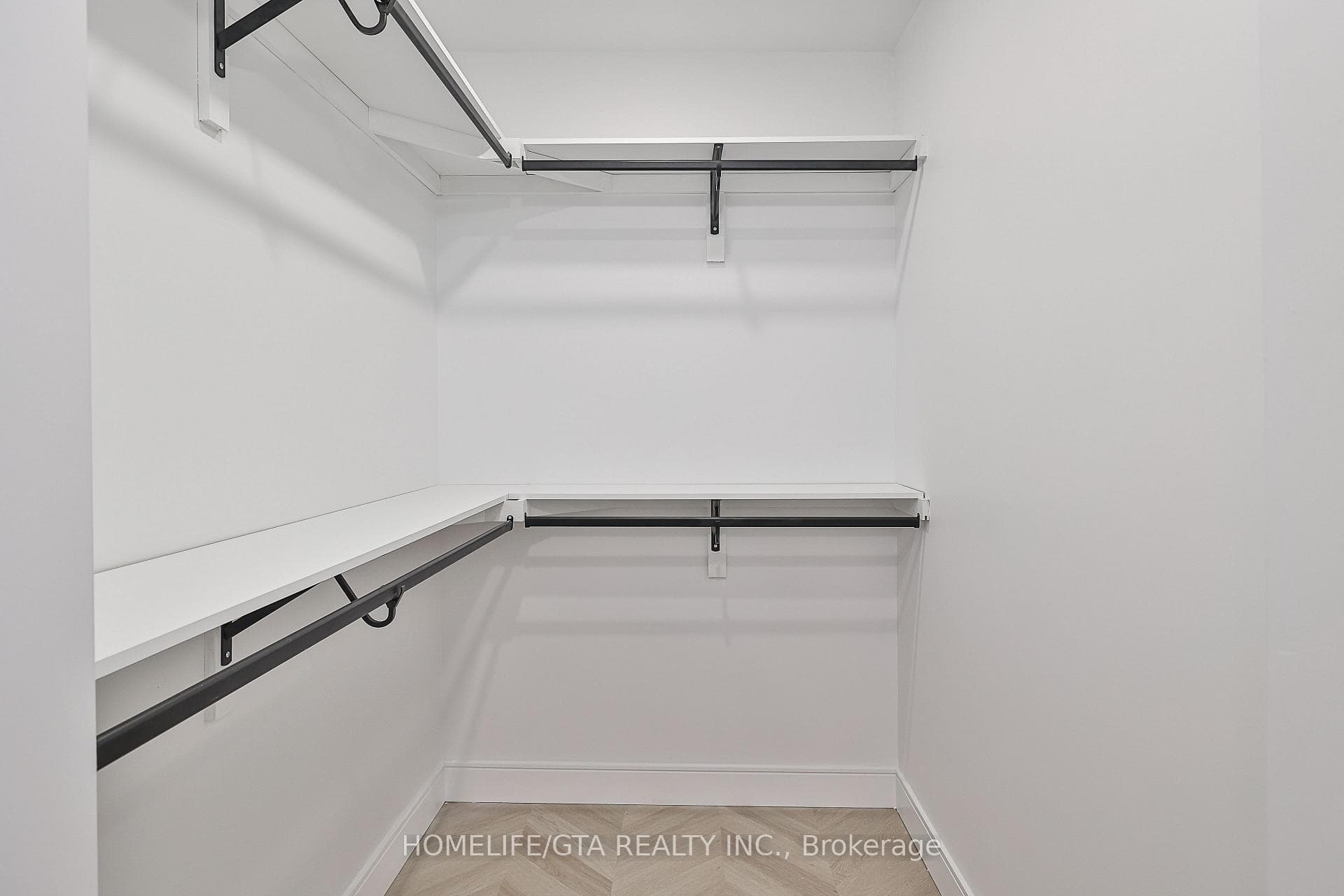 17 Couloir Drive Unit Bsmt photo 10