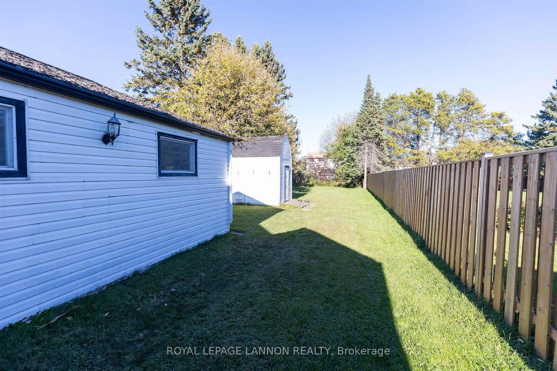 254 Egan Street photo 16