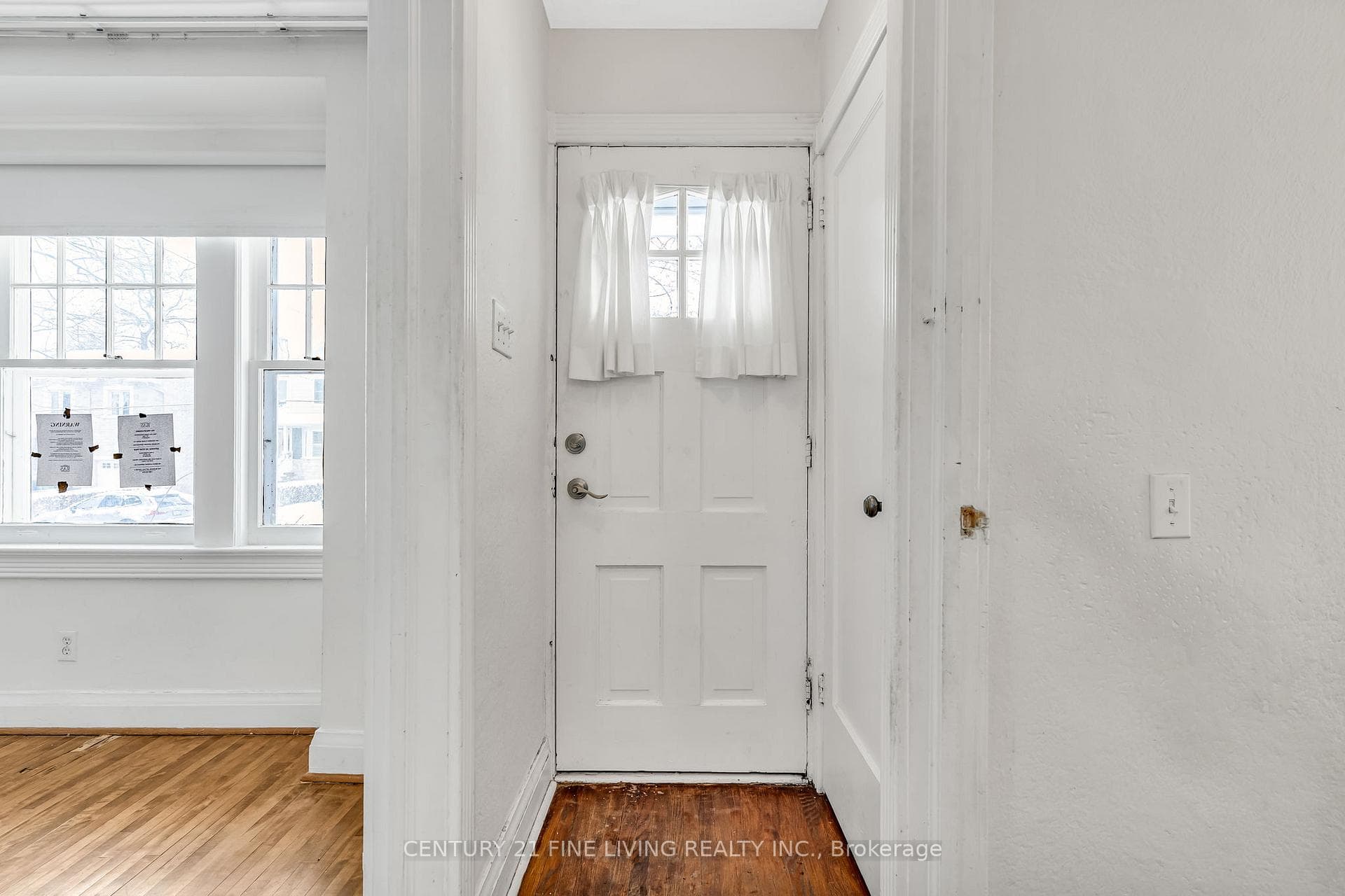 51 Red Deer Avenue photo 8