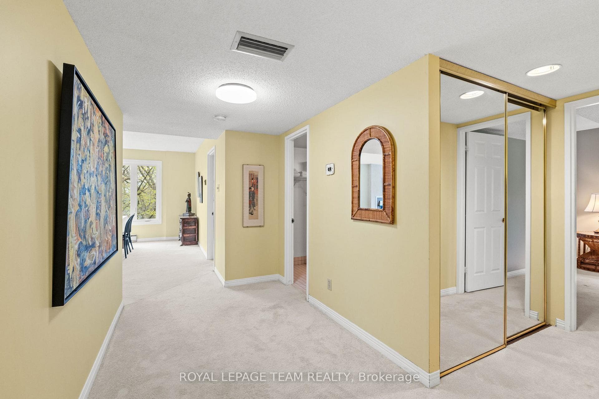 Foyer & Main Hallway