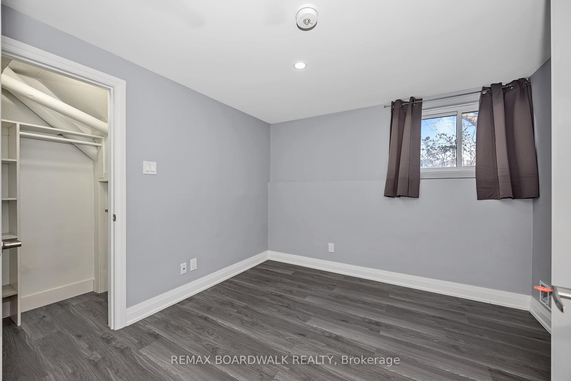 956 Garwood Avenue photo 32