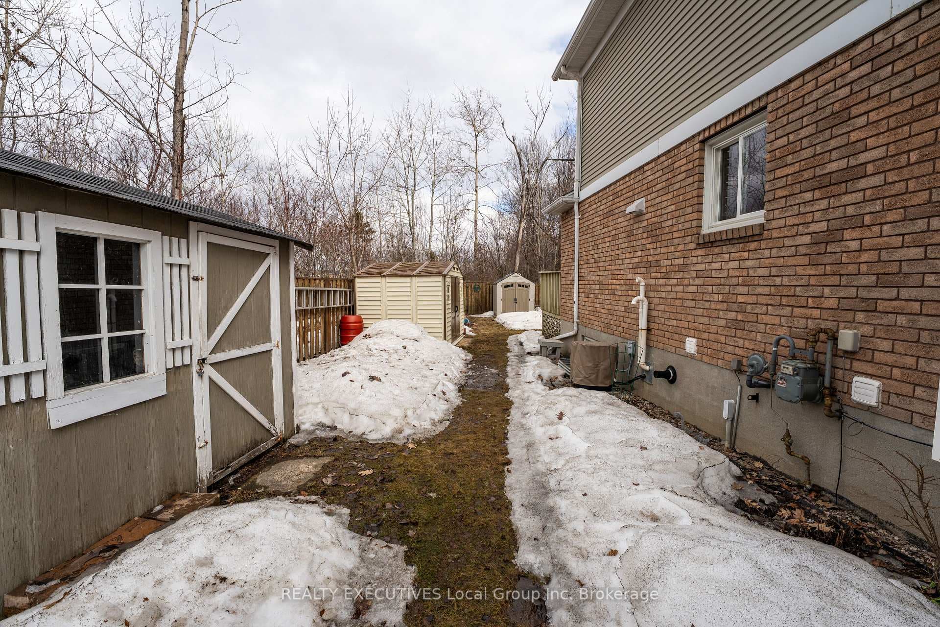 670 Tackaberry Drive photo 37