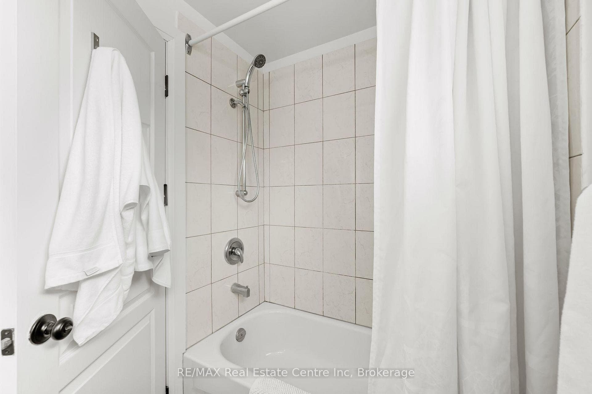 612 COLLEGE Avenue photo 21