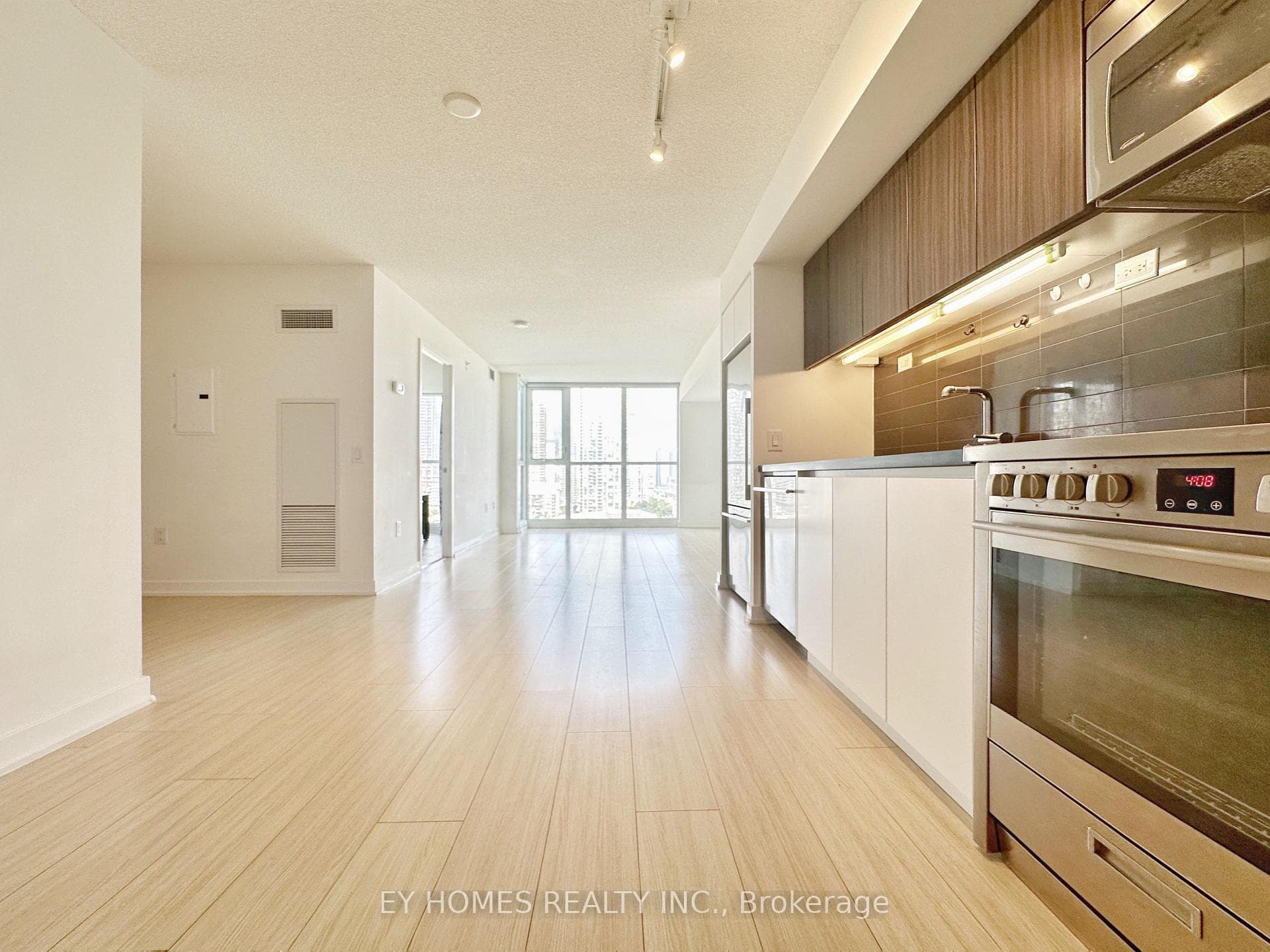 75 Queens Wharf Road Unit 1705 photo 6