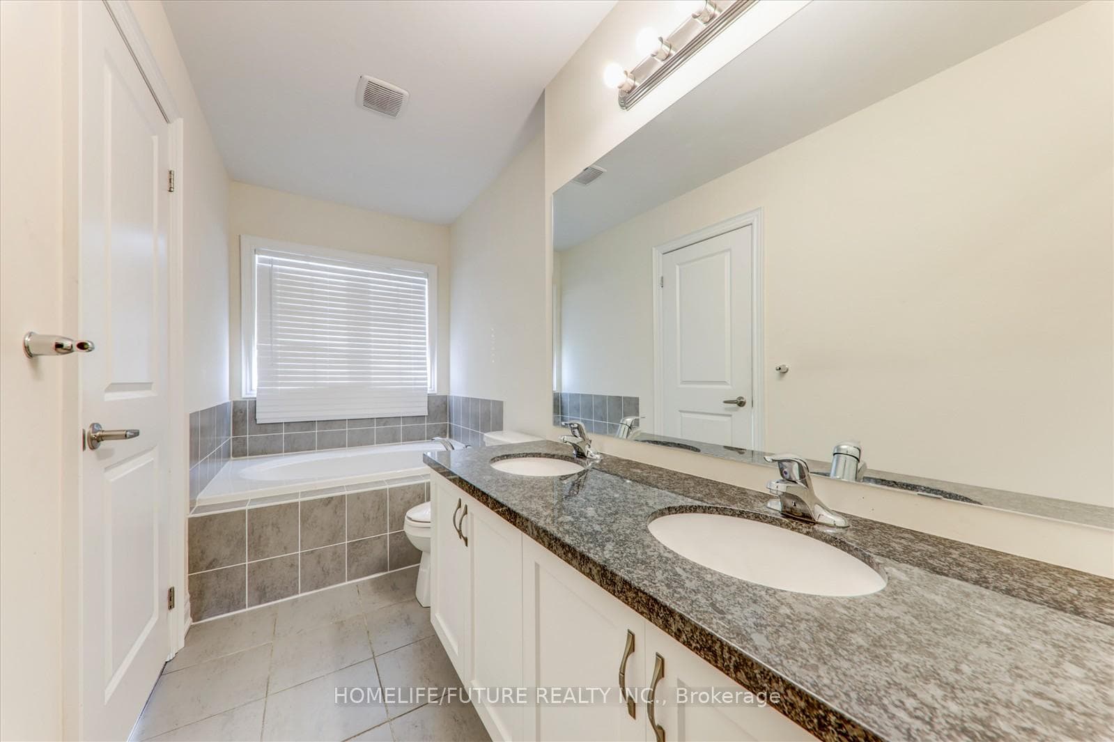 289 Kirkham Drive photo 22