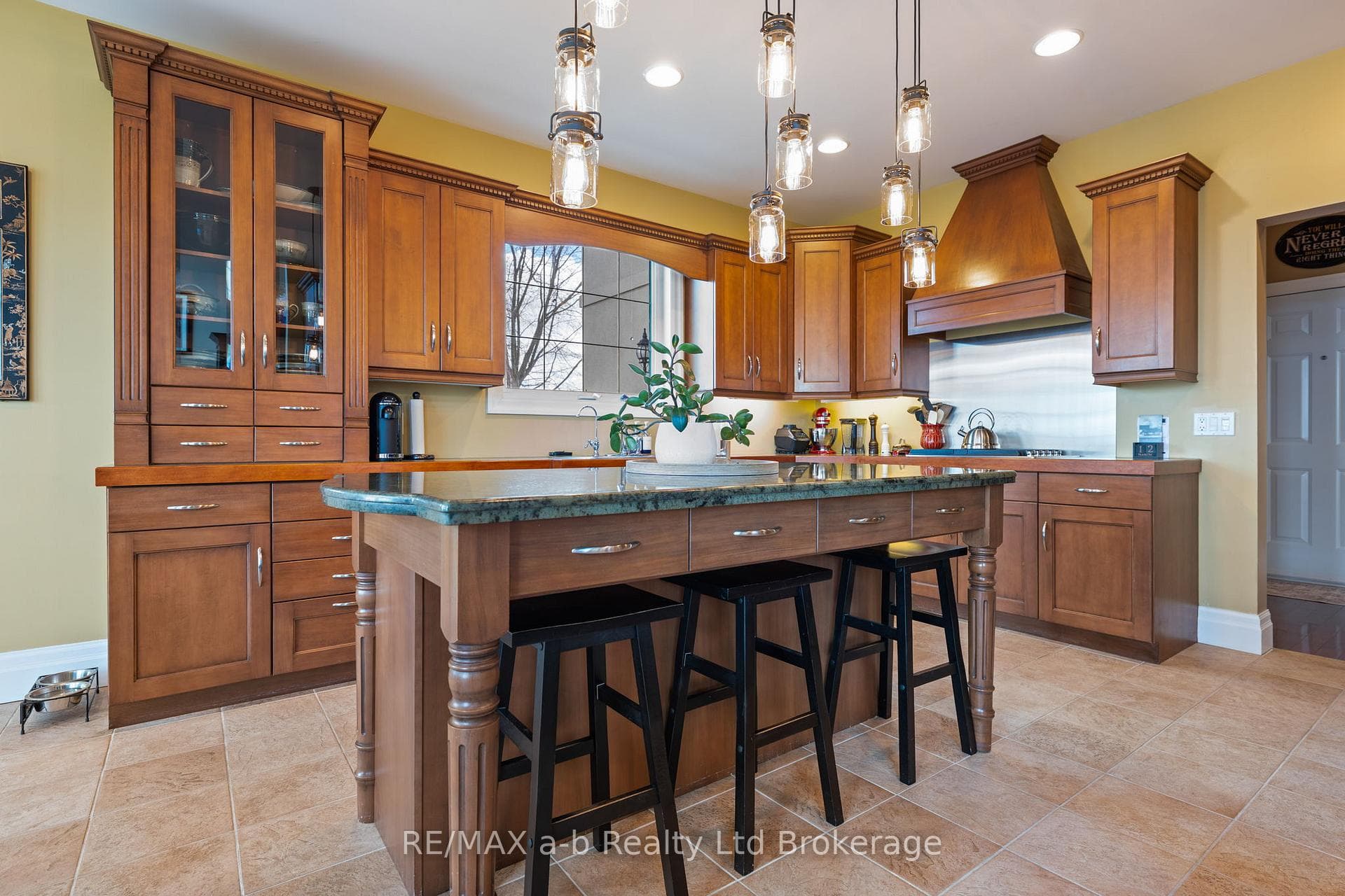 Large Kitchen