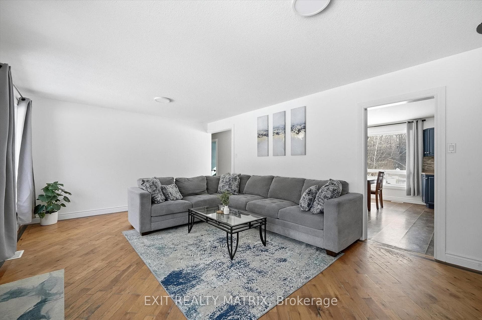1285 Calypso Street photo 8