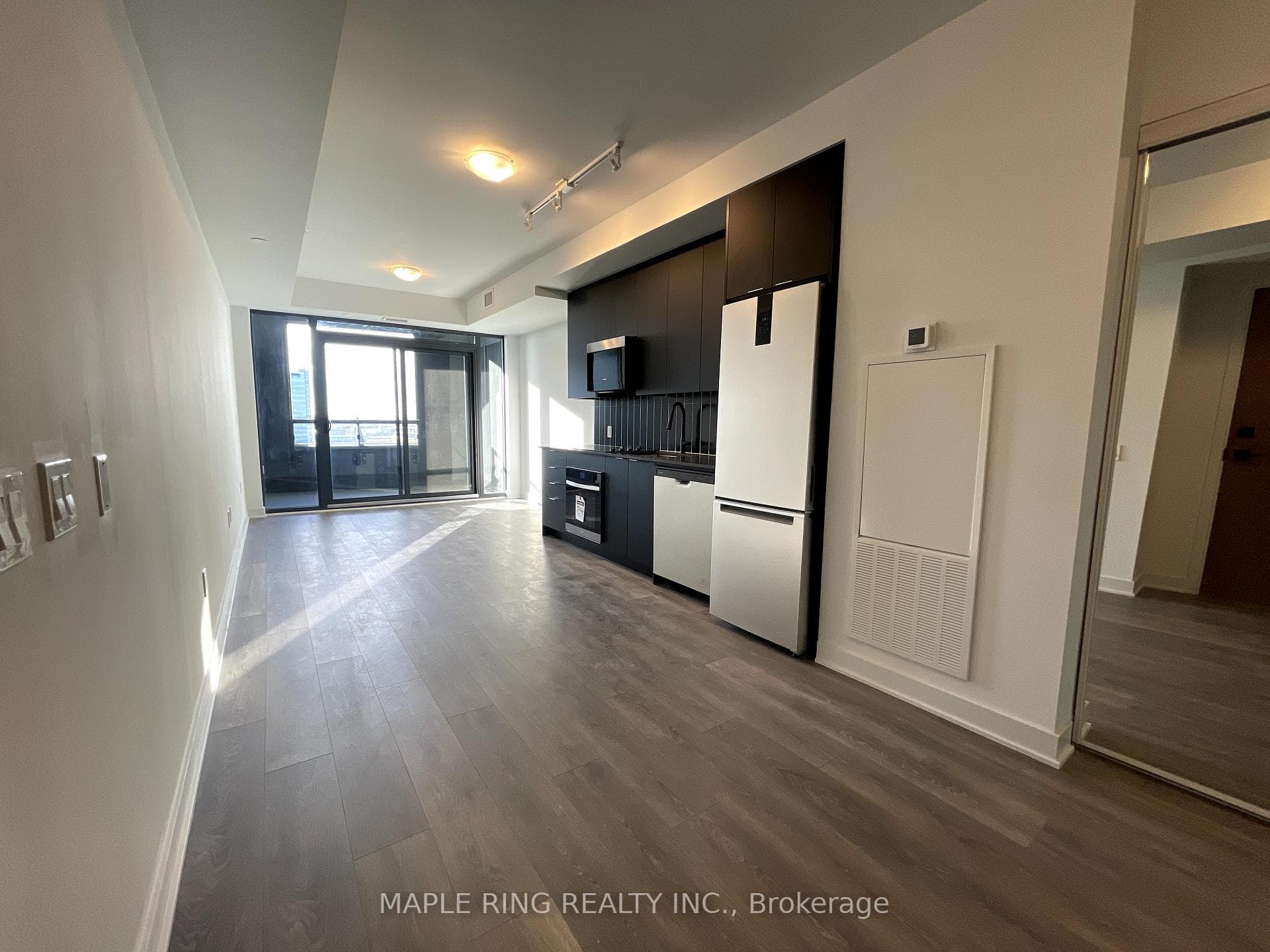 2920 Highway 7 Road Unit 913 photo 1