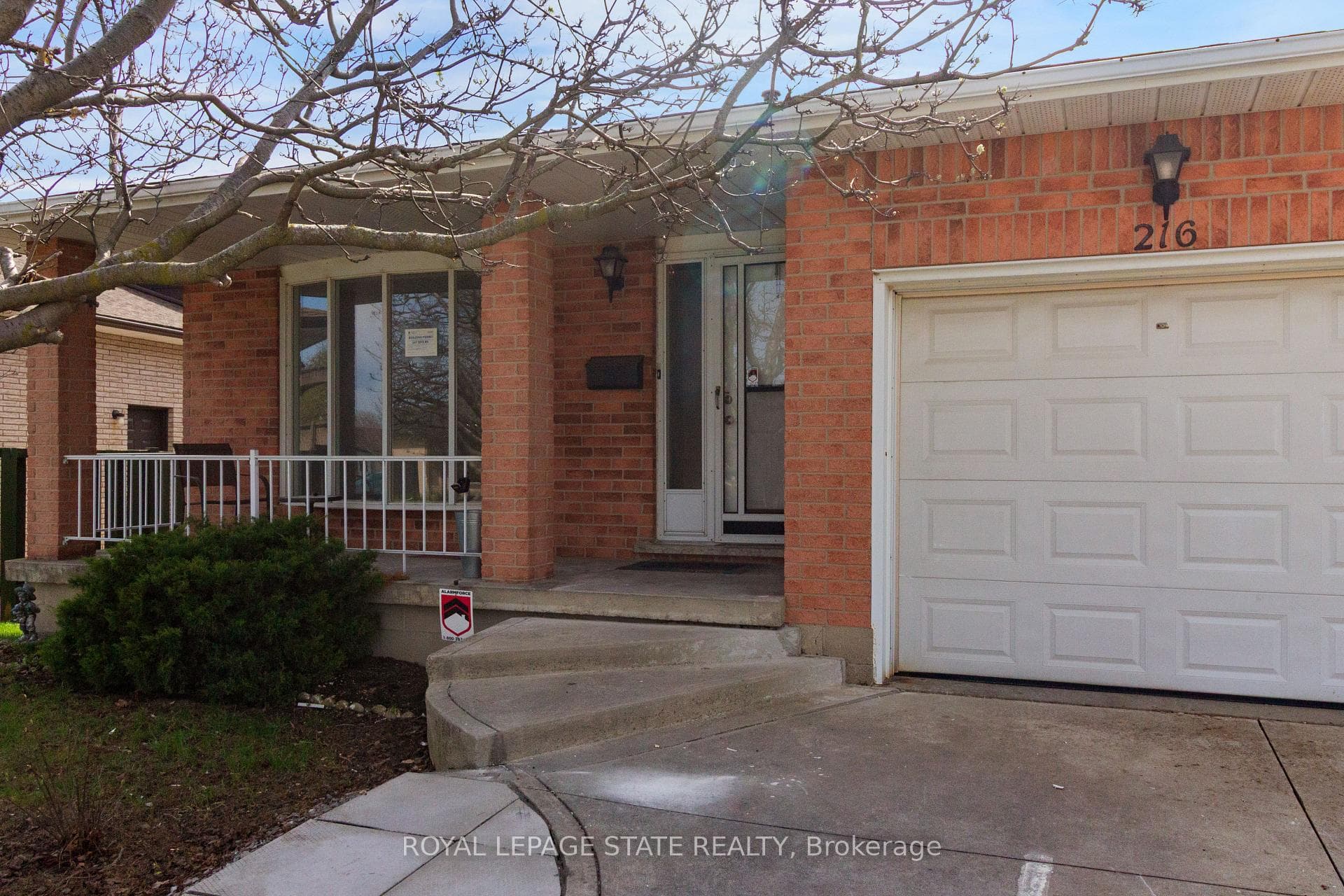 216 Ravenbury Drive photo 3