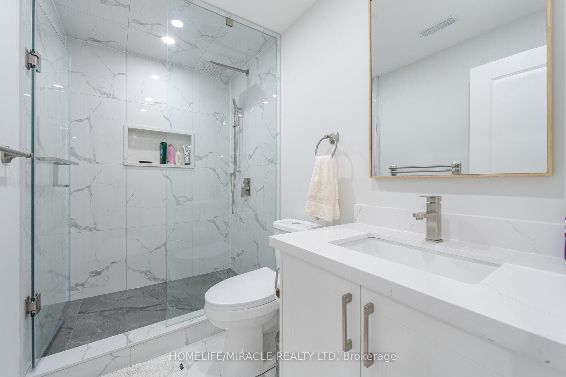 25 Kingham Avenue photo 38