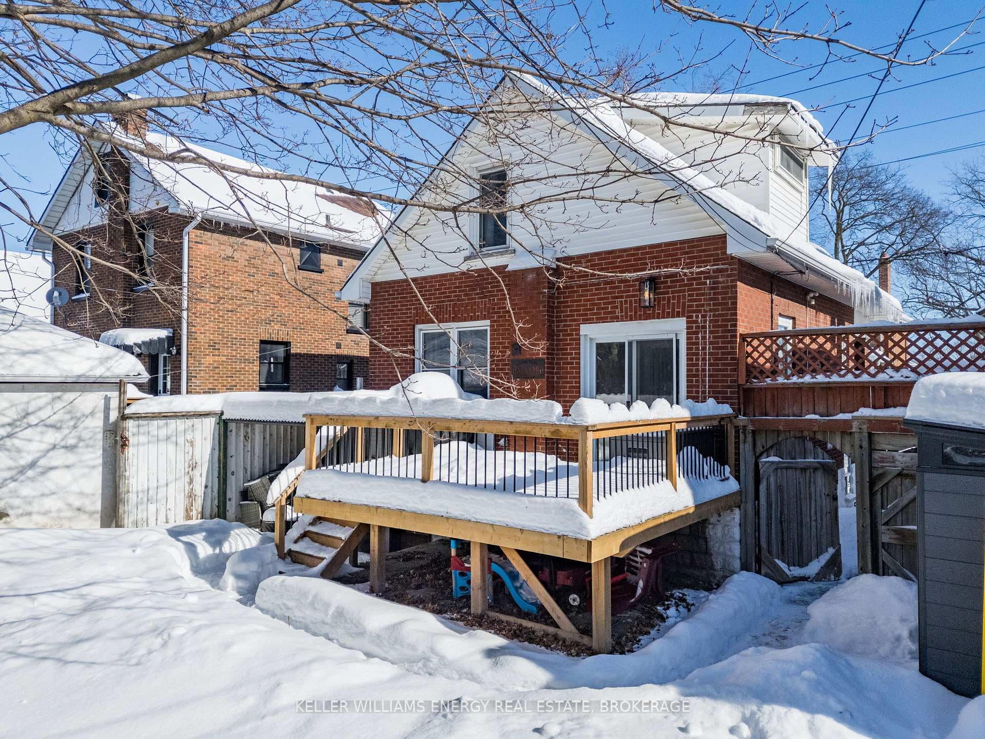 92 Oshawa Boulevard photo 23