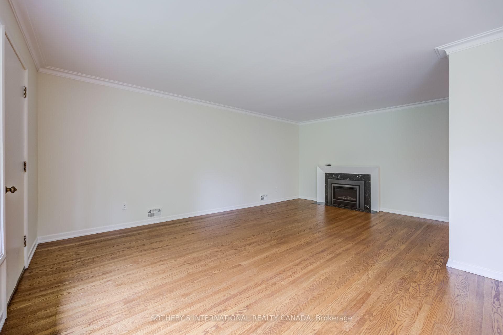 25 Abinger Crescent photo 11