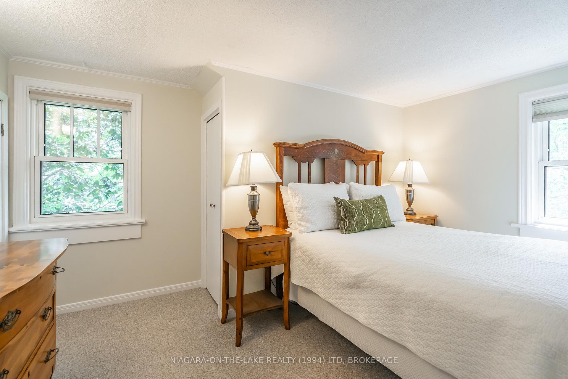 229 VICTORIA Street photo 24