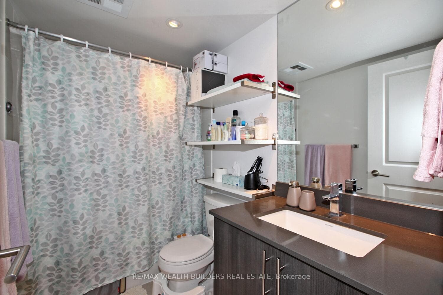 400 Adelaide Street Unit 2322 photo 20